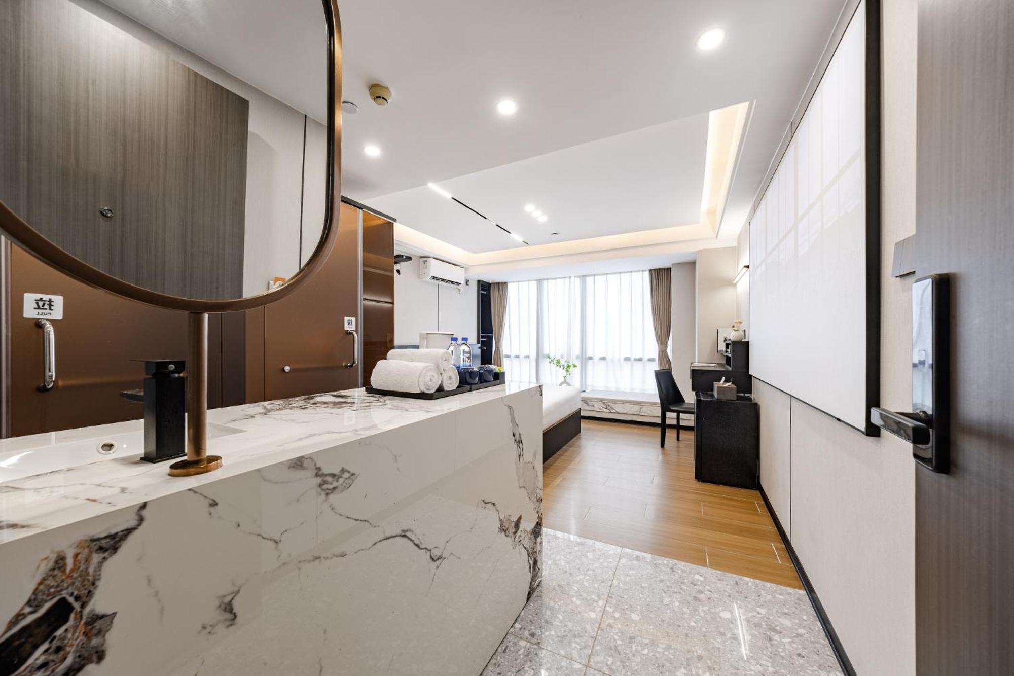 Yu Manju High-Floor Huge-Screen Audiovisual Hotel-Guangzhou Tower Zhujiang New Town Sports West Road Branch מראה חיצוני תמונה